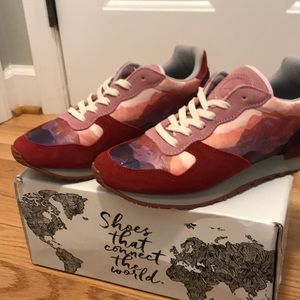 Inkas handmade sneakers, Patagonia jogger